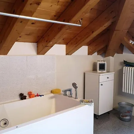 Ferienhaus Poeti & Misultin...poesia E Vacanze Sul Lago. *
