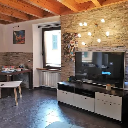 Ferienhaus Poeti & Misultin...poesia E Vacanze Sul Lago.